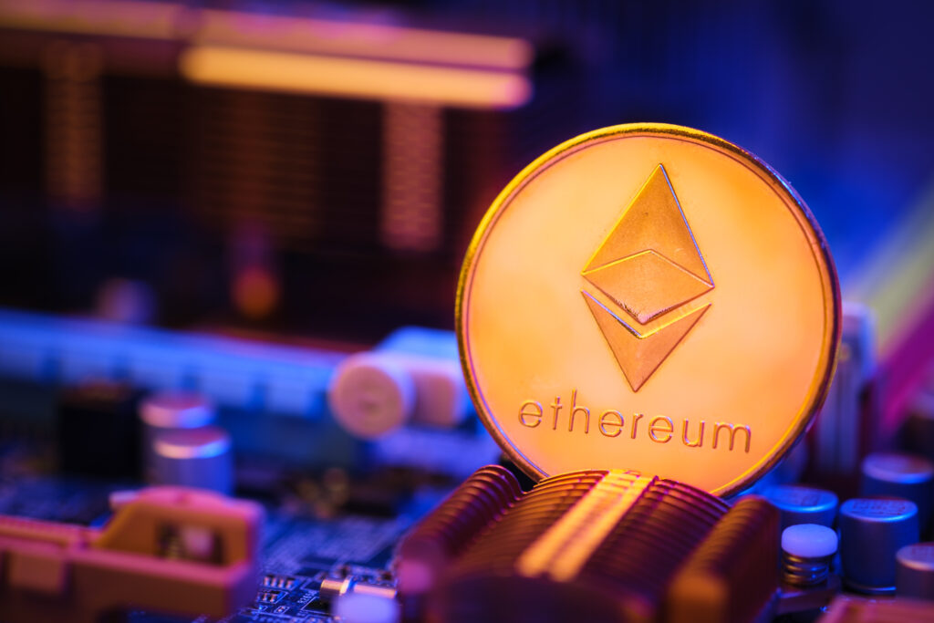 SEC對加密貨幣監管:以太坊現貨ETF有望今夏獲批 3 ethereum crypto currency on circuit board virtual 2023 11 27 04 59 28 utc